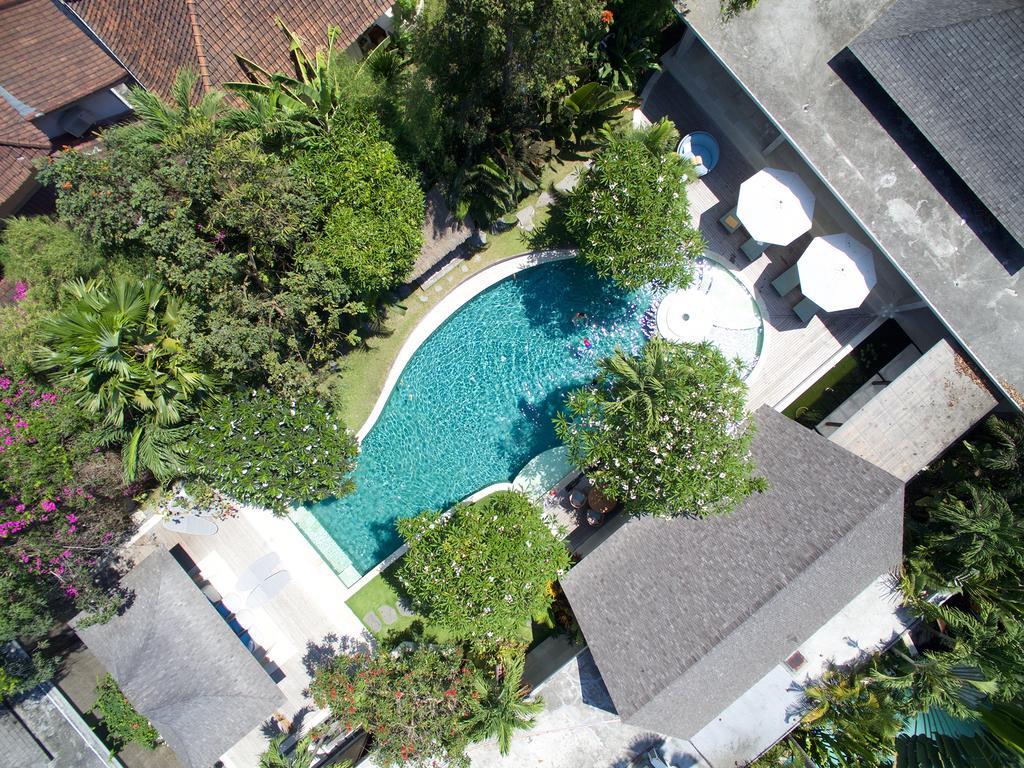 Lataliana Villas Seminyak Rum bild