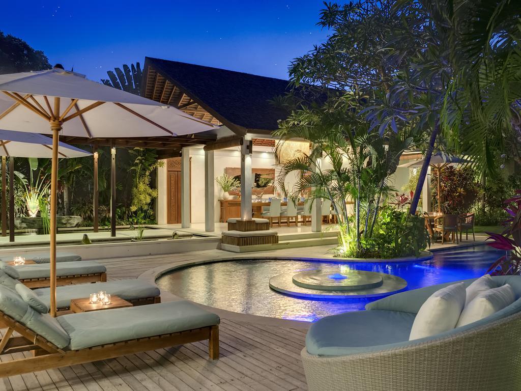 Lataliana Villas Seminyak Rum bild