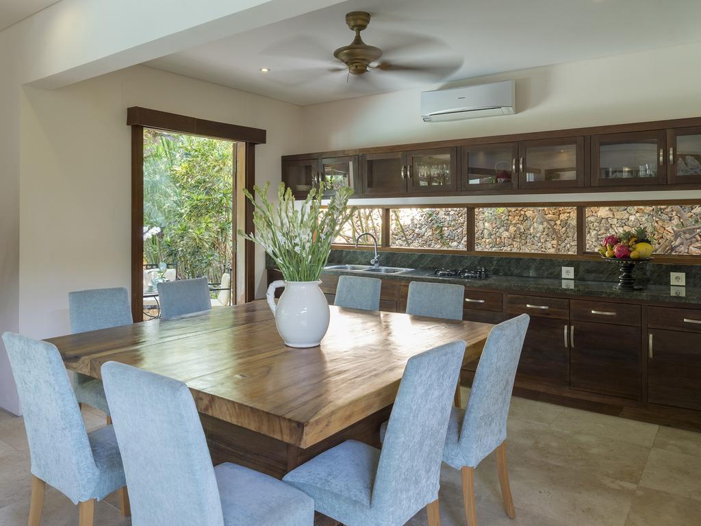 Lataliana Villas Seminyak Rum bild